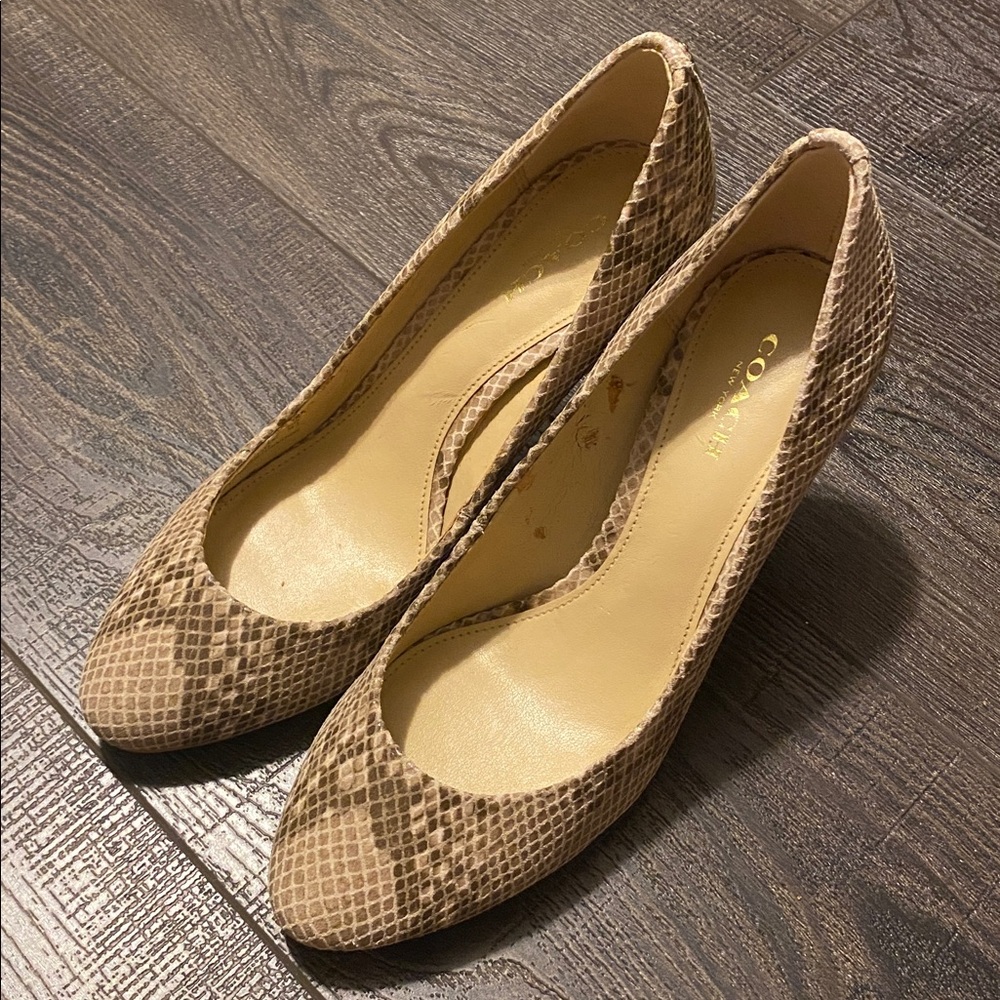 Coach Snakeskin Patterned Heels - Cream and Brown size 6 1/2